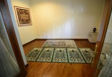 imam tarawih boleh baca mushaf thehumairo.com